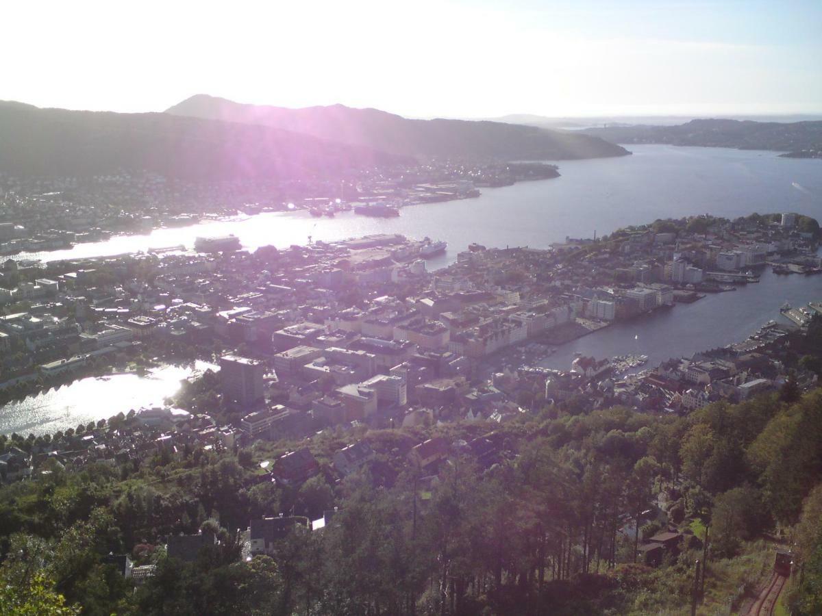 Central Location In The Heart Of Historic Bergen Exterior foto